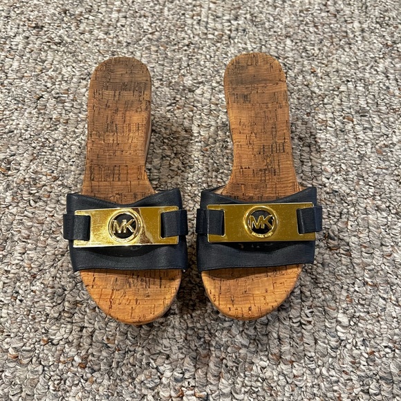 MK Nice Dress - Picture 1 of 2